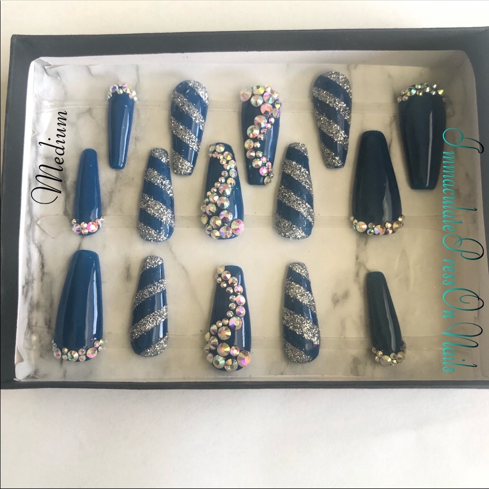 Authentic custom press on nails